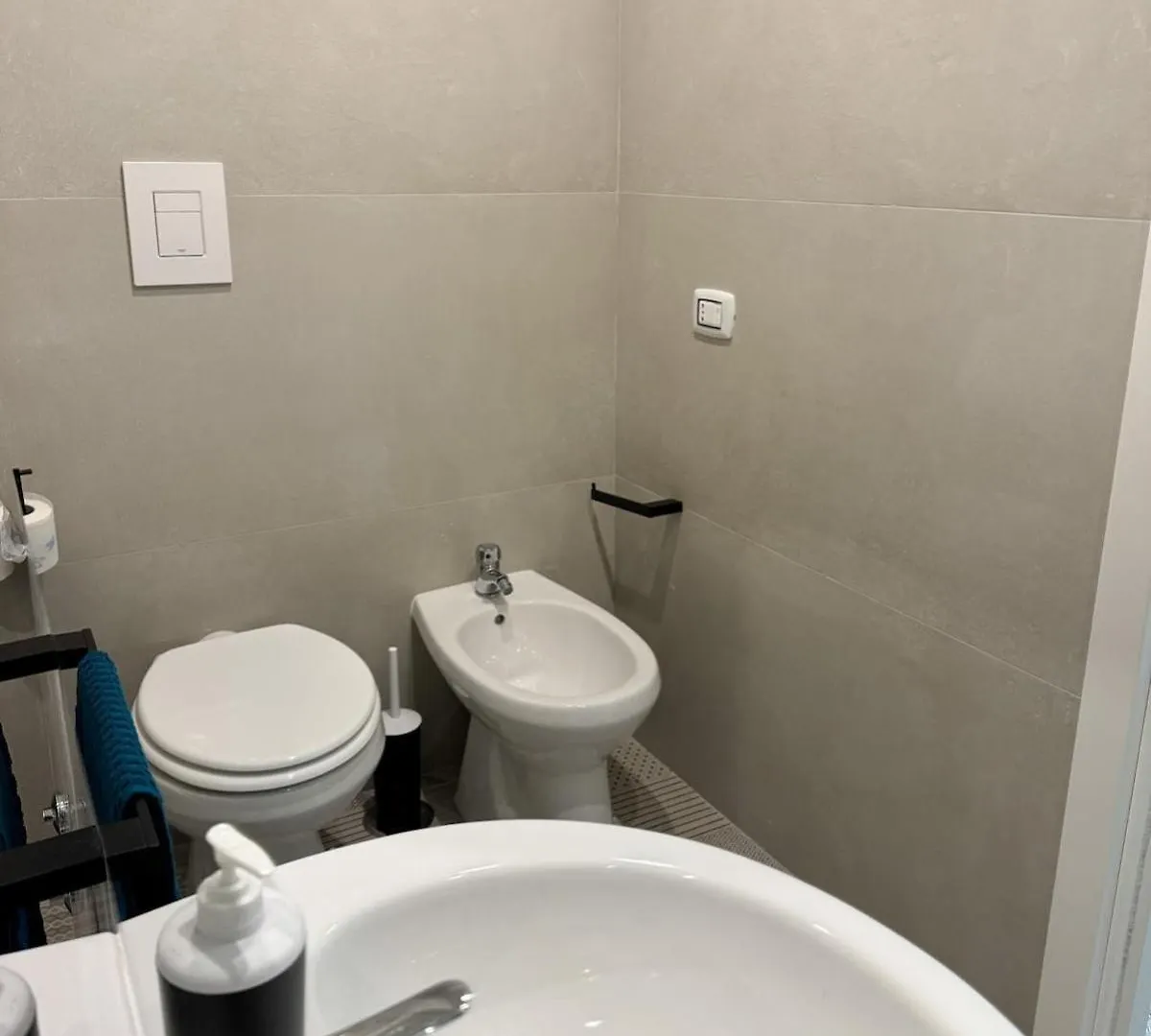 Very Central Apartment Неаполь