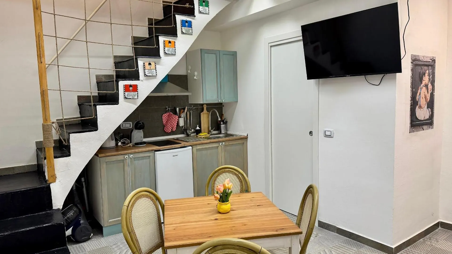 Very Central Apartment Неаполь