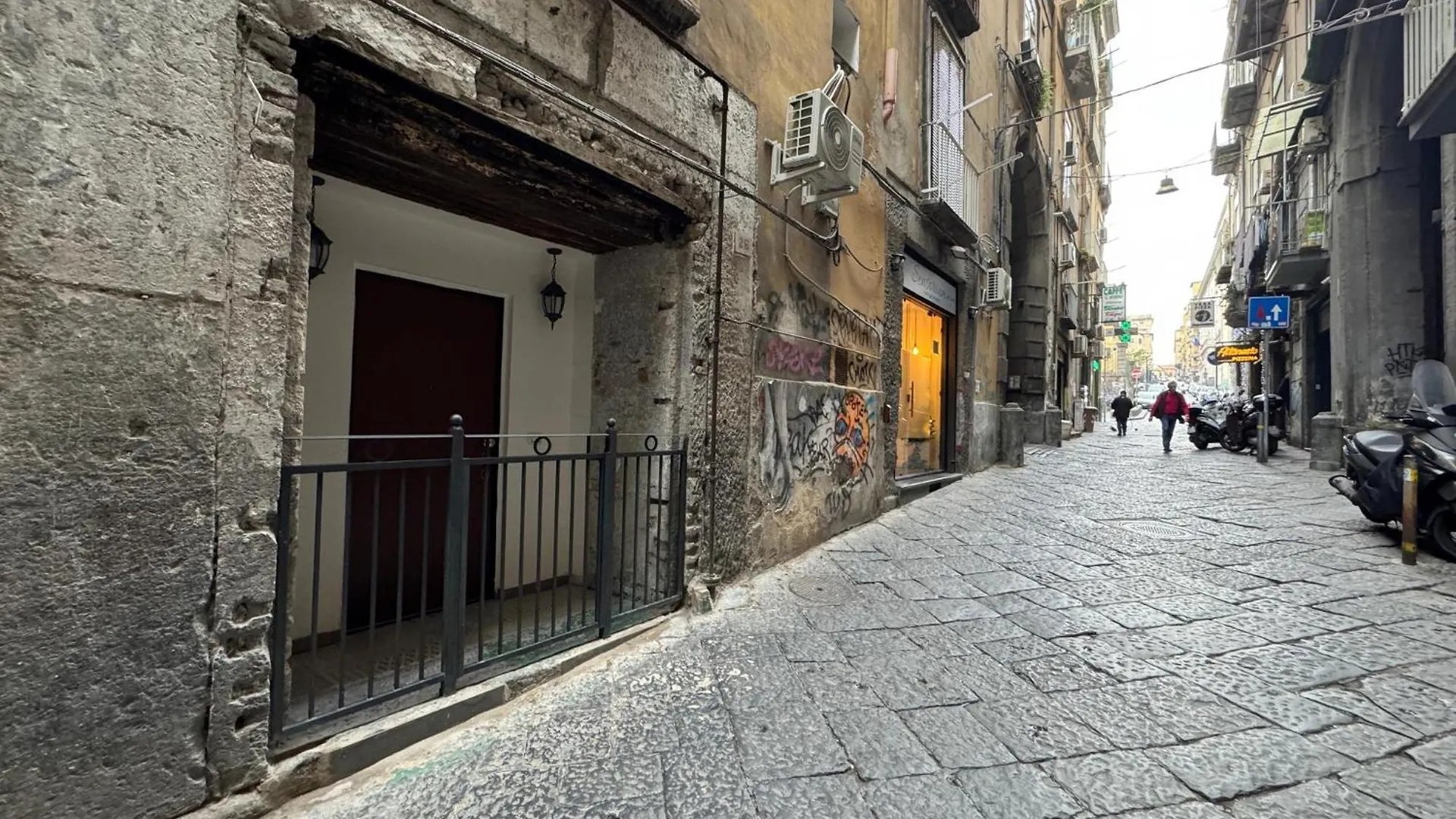 Very Central Apartment Naples
